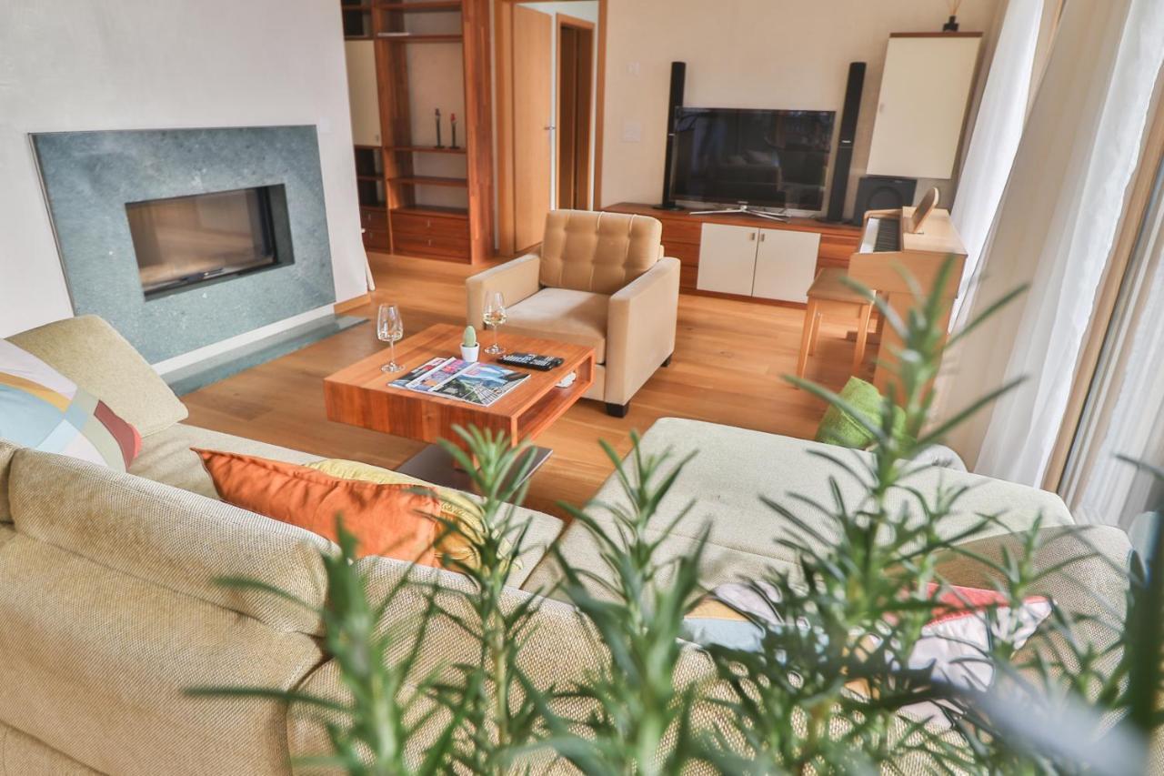 Seehaus Lake View 3-Bedroom Apartment Iseltwald Exteriör bild